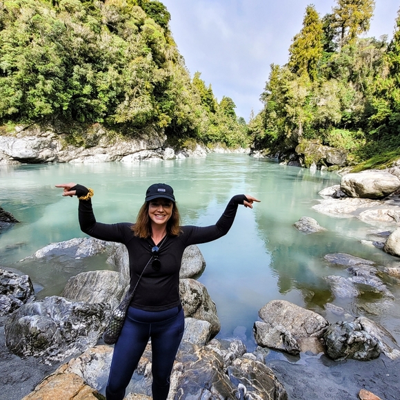 Meet your Posher, Kezia - Picture 1 of 1